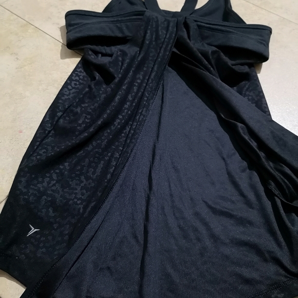 Girls Athletic Top! - Picture 2 of 13